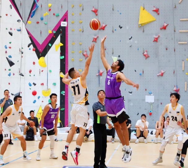 校长群冬骑甸尾村，车轮上，转动的是希望的翅膀