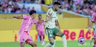 华盛顿国民队在 2022 年截止日前将巨星胡安·索托交易至圣地亚哥教士